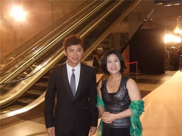 香港影壇12位打女：羅芙洛武力值高，洪金寶老婆巔峰時期隱退