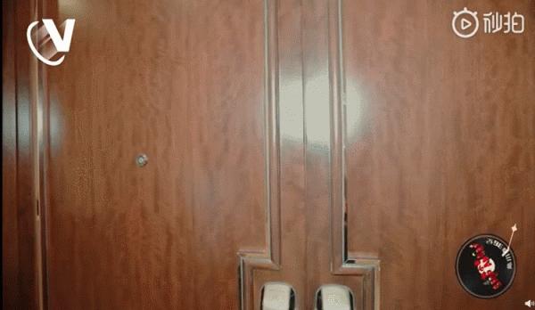 明星豪宅大對比，趙文卓豪宅大地種參天大樹，張智霖租房到買房