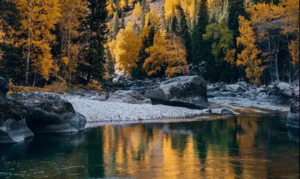 新疆，匯聚了中國大半個秋色