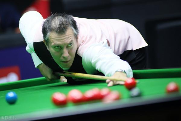 我國新星爆冷淘汰霍金斯，趙心童兩杆過百大勝，丁俊暉今晚亮相