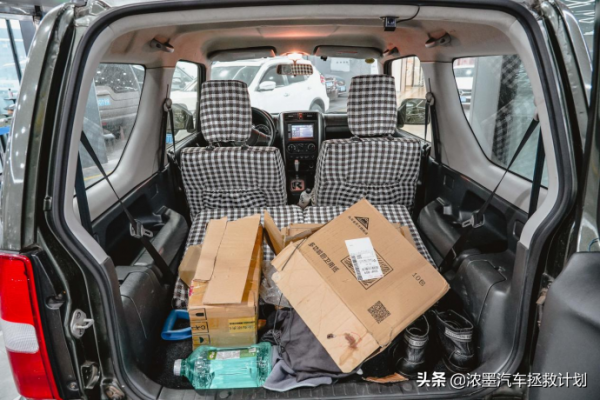 「可愛小車」整備一臺袖珍小車鈴木吉姆尼，有型才能釋放你的個性