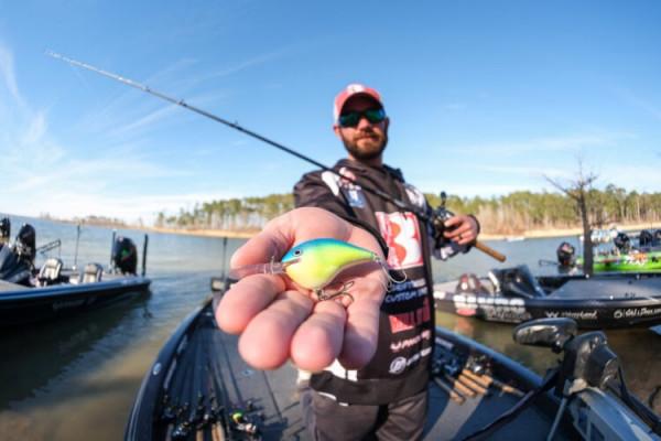 尼爾贏得 2022 年 MLF 職業巡迴賽Sam Rayburn站冠軍