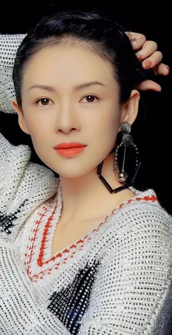 章子怡優雅迷人的美照