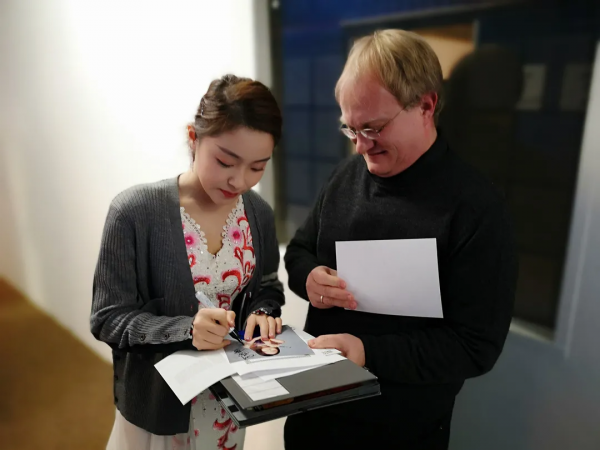 土味嗩吶也可以很“靚麗”,這位姑娘吹出國內首個嗩吶博士 土味嗩吶也可以很“靚麗”,這位姑娘吹出國內首個嗩吶博士