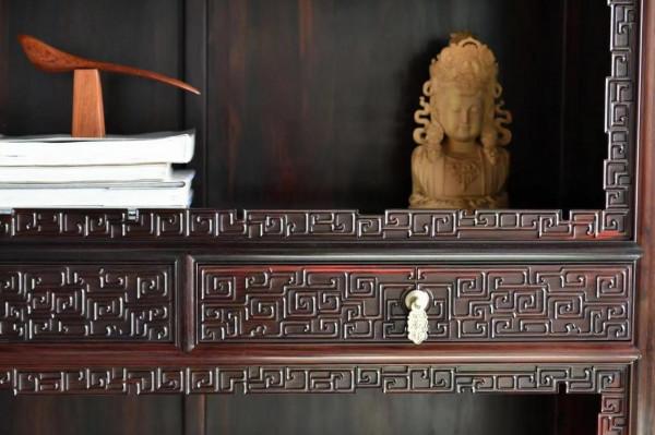 大酸枝制·螭龍捧磐紋書架·仿清中期