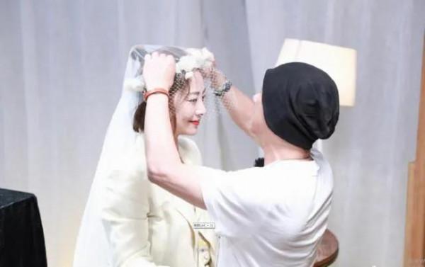 張衛健：結婚20年，至今無子，他的故事遠比你想象得更精彩