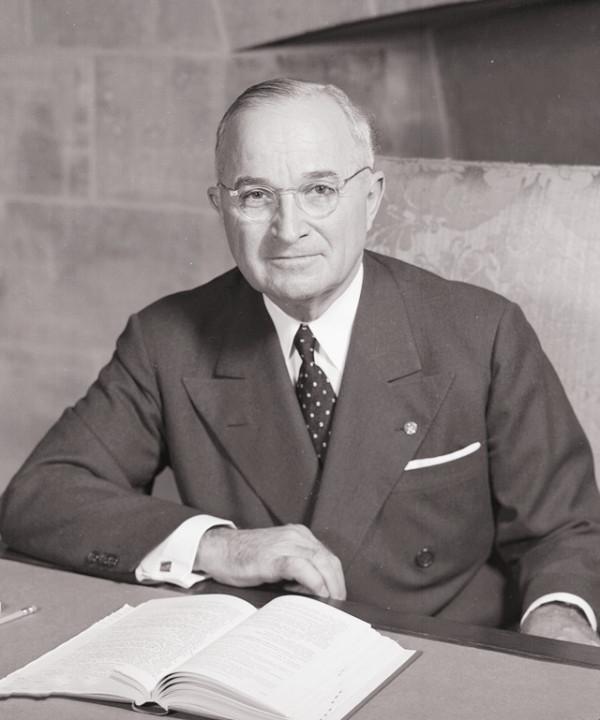 中美爭論山頭歸屬,敵方翻譯是華人,對美方轉達:志願軍定想進攻 中美爭論山頭歸屬,敵方翻譯是華人,對美方轉達:志願軍定想進攻