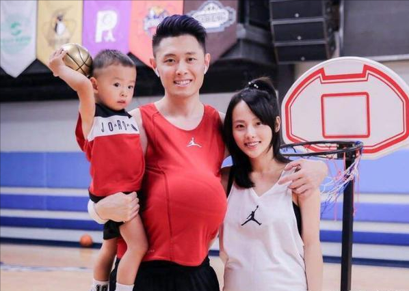 臉上有痣也耐看的女藝人，只服這幾位，甚過整容的女星，還有魅力