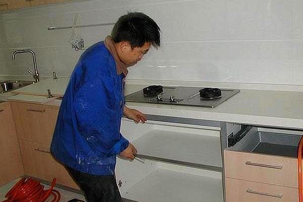 建議大家:別在廚房裡裝“吊櫃”了!學學人家這樣設計,實用性強 建議大家:別在廚房裡裝“吊櫃”了!學學人家這樣設計,實用性強