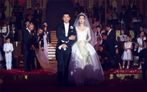 黃曉明佟麗婭有意繫結固定CP？為了各自的利益，還真不惜鋌而走險