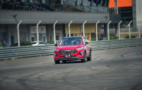 究竟是追趕還是超越，赤兔和XR-V論駕控誰能小勝一籌？