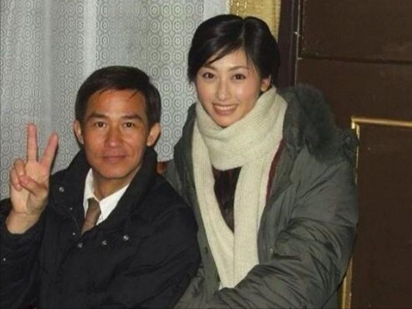 來自回族的這5位女星,個個靚條順氣質佳,誰的美麗驚豔到你? 來自回族的這5位女星,個個靚條順氣質佳,誰的美麗驚豔到你?