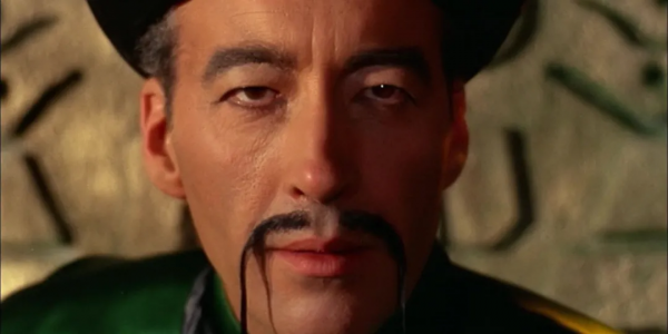 眯眯眼與不自信:論西方文化征服 眯眯眼與不自信:論西方文化征服