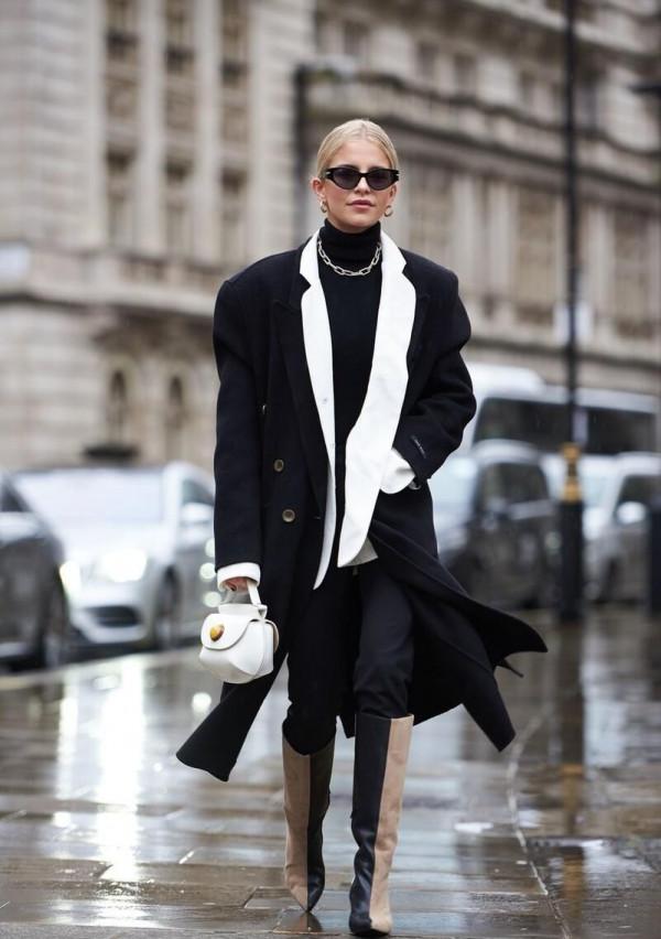 四五十歲的女人別直接穿毛衣，學潮流達人的打扮，配毛衣鏈太洋氣