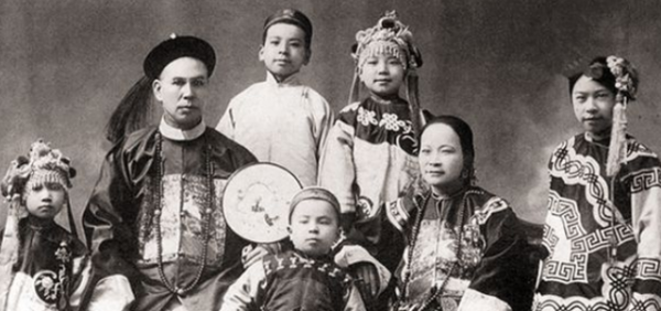 清朝滅亡後，遺留下來的皇族都去哪了，他們靠什麼維持生計