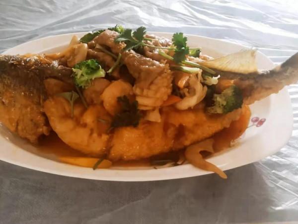 中秋家宴，10菜1餃子已備好，有葷有素還好做，全家老小都愛吃