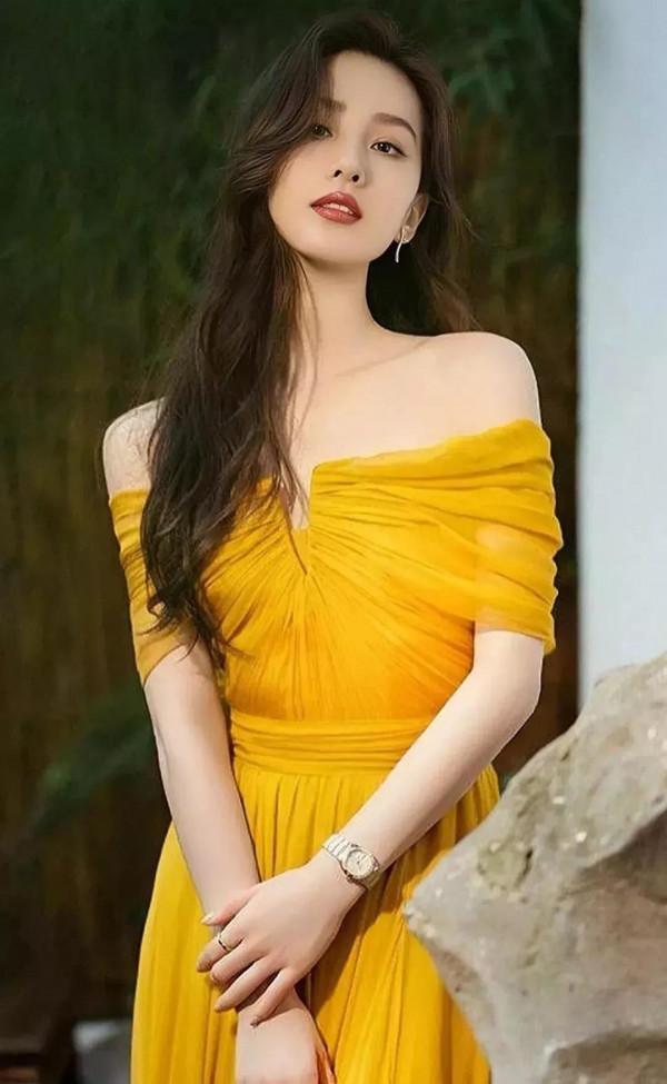 劉詩詩，端莊富貴，清新脫俗