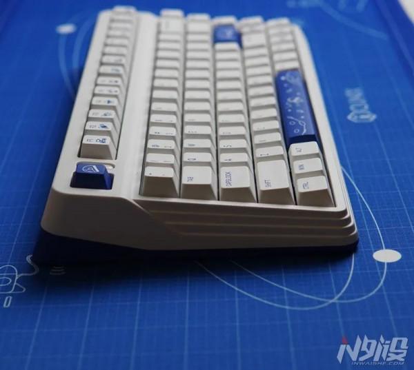 IQUNIX L80“星際旅行”主題機械鍵盤圖賞