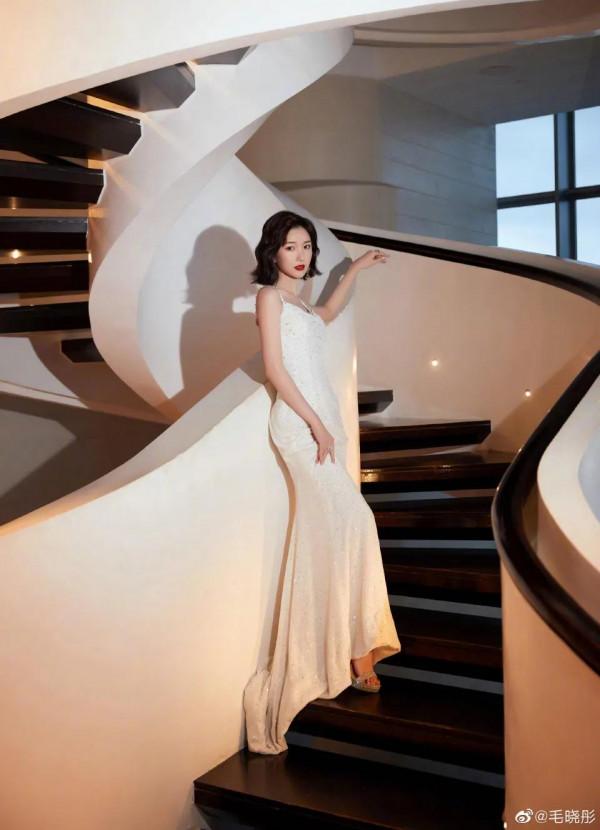 毛曉彤~~ 毛曉彤~~