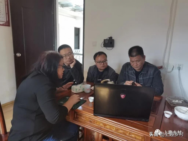 冬日暖陽下 桂峰在“曬秋”