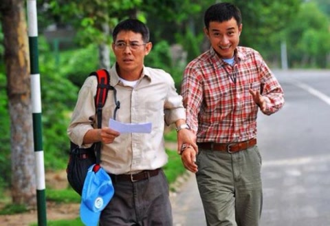 文章的背景究竟有多強大？李連杰是他的乾爹，姑姑背景更不差