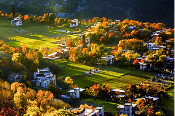 川西的秋色什麼時候最美？如何走最輕鬆？