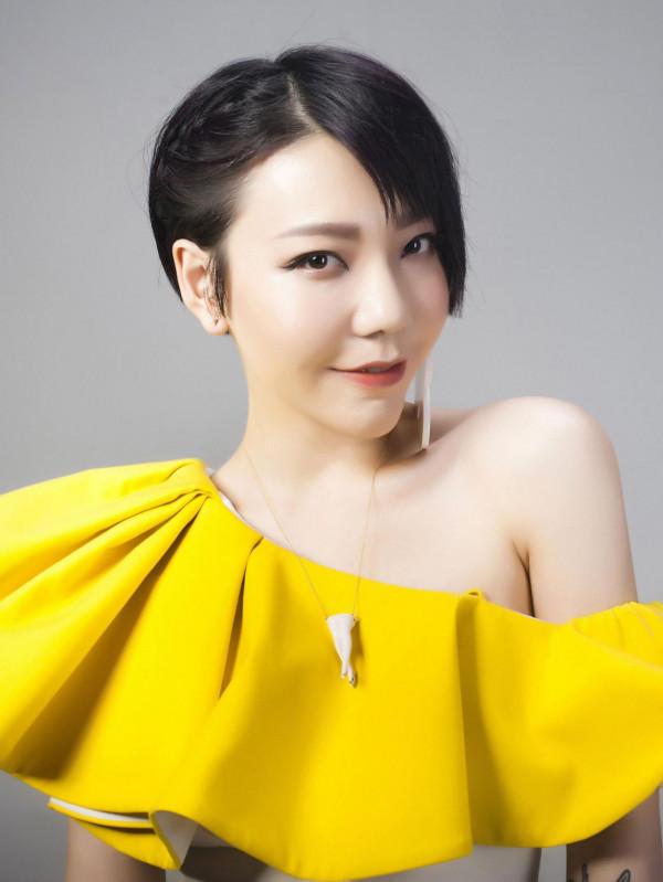 甦醒卑微找工作，吳莫愁被迫退圈！&OpenCurlyDoubleQuote;過氣明星&rdquo;有多慘？