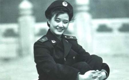 辣妹子宋祖英：與丈夫一見鍾情，40歲高齡產子，如今幸福美滿