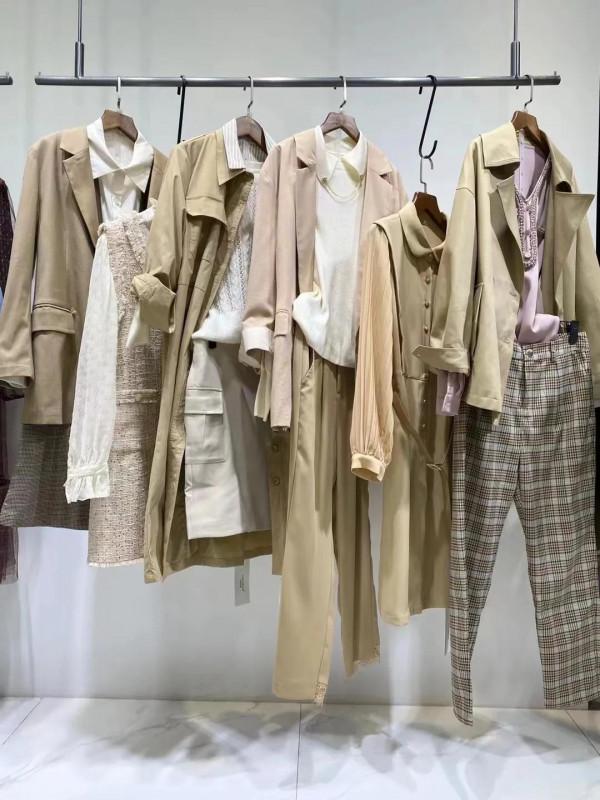 輕奢女裝中高階品牌折扣女裝