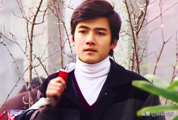 《十六歲的花季》三男主集體退圈:有人鋃鐺入獄,有人禿頭險喪命 《十六歲的花季》三男主集體退圈:有人鋃鐺入獄,有人禿頭險喪命