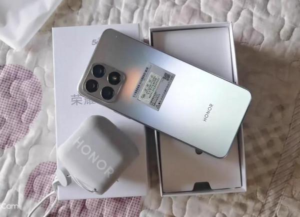 最輕最薄的5G手機僅175克，榮耀這款千元機不錯