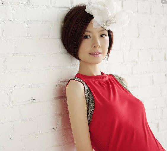 本以為魯豫夠瘦了,直到看到了“明玉”,網友質疑:確定是本人? 本以為魯豫夠瘦了,直到看到了“明玉”,網友質疑:確定是本人?