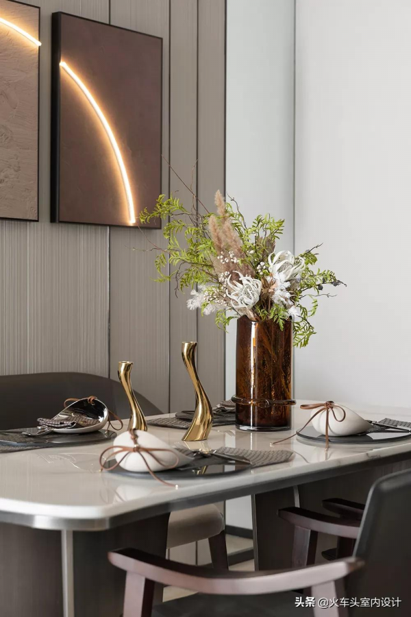 321㎡現代別墅，精簡輕奢，向陽生長