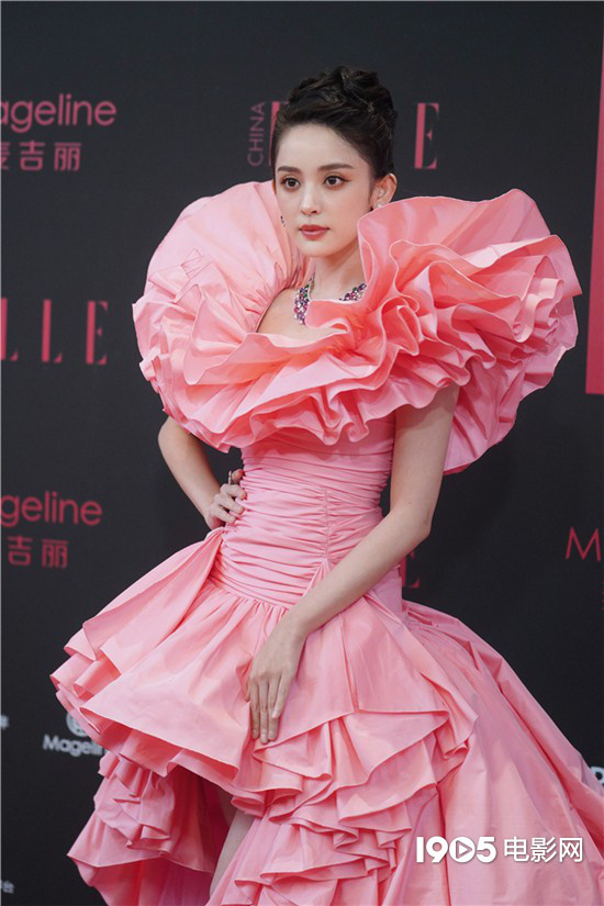 85花仙劍三美再同臺 楊冪劉詩詩唐嫣亮相ELLE大典