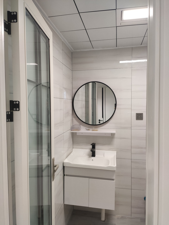 6月份開始的總算結束了，都是窮裝修，沒找裝修公司，硬裝收尾