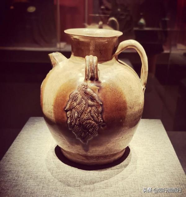 大唐皇帝用很希臘又很波斯的酒壺喝歐洲葡萄酒,你能想象這場景嗎 大唐皇帝用很希臘又很波斯的酒壺喝歐洲葡萄酒,你能想象這場景嗎