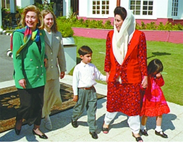 南亞“鐵蝴蝶”脊髓被子彈打穿,曾被警告:你的下場將與父兄一樣 南亞“鐵蝴蝶”脊髓被子彈打穿,曾被警告:你的下場將與父兄一樣