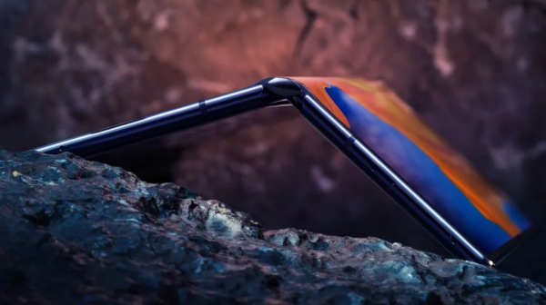 摺疊屏是又一個8848？