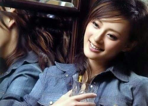 向海清:被孫儷資助4年,上大學後寫6000字控訴:她太摳了 向海清:被孫儷資助4年,上大學後寫6000字控訴:她太摳了