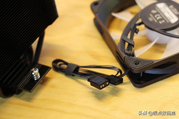 支援12代酷睿的百元級風冷——超頻三東海R4000散熱器評測