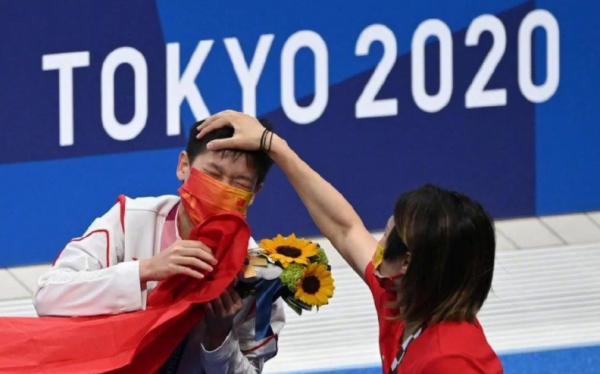 15歲全紅嬋太美！鍋蓋頭搶鏡，過年沒回家，發文表決心：擔起責任