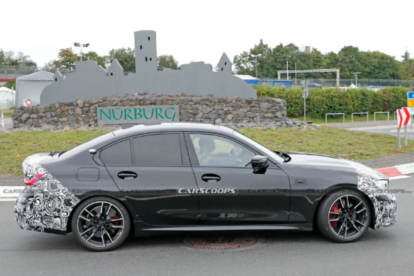 全國首例特斯拉退一賠三；蔚來ET7準備量產；小鵬新SUV諜照曝光；