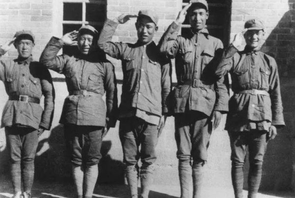 綁腿是八路軍的好傳統,為何取消了?抗美援朝的血淚教訓很沉重 綁腿是八路軍的好傳統,為何取消了?抗美援朝的血淚教訓很沉重