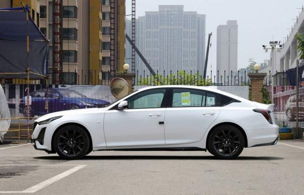 盤點汽車界五大“迷惑性”設計：純電車配聲浪，效能車裝假排氣？