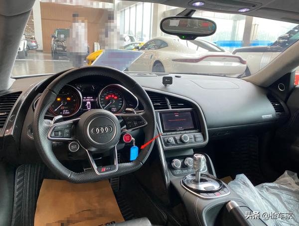 預算100萬買輛奧迪R8，沒想到開始得很美麗，結束得卻很可惜