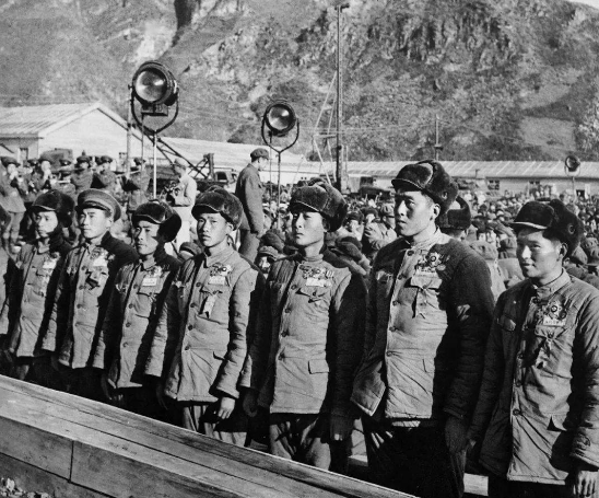 志願軍高炮部隊,抗美援朝擊落美軍2300架戰機,比導彈還強 志願軍高炮部隊,抗美援朝擊落美軍2300架戰機,比導彈還強