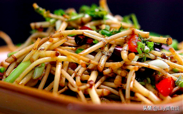 這6種“尷尬”的小吃，南方人總吃不膩，北方人：有點下不去嘴