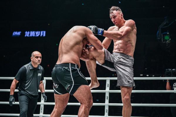 宿命之戰！阿茲鮑爾“追殺”羅曼，爭奪ONE世界冠軍