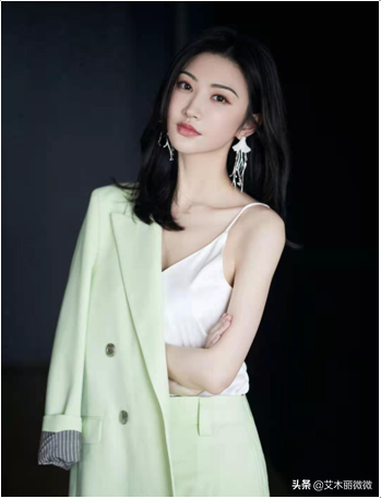 景甜才是真“仙女姐姐”，穿薄荷綠紗裙美出新高度，看了讓人心動