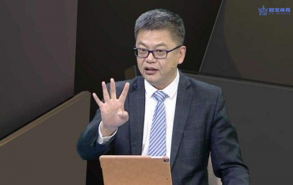 蘇群建議克萊頂替普爾；孫銘輝被奇葩的裁判“暗算”